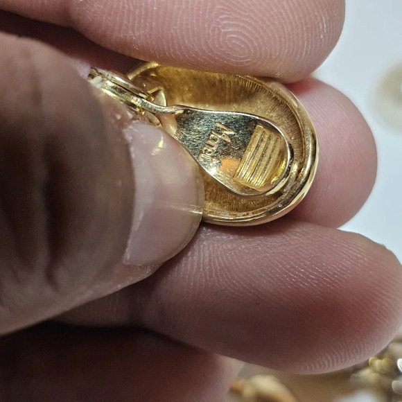 Lot Of 8 Designer Name Brand Earrings Clip On And Stem Sets includes VENDOME - Picture 15 of 16